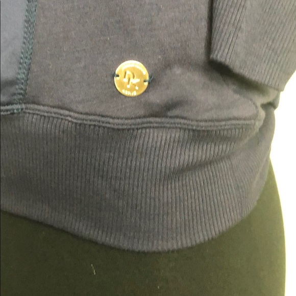 Donna Karan Active 3/4 sleeve sweater blouse - Picture 6 of 7